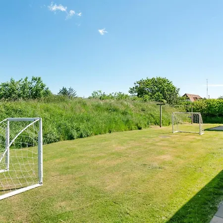 Sunna - 500m From The Sea By Interhome *