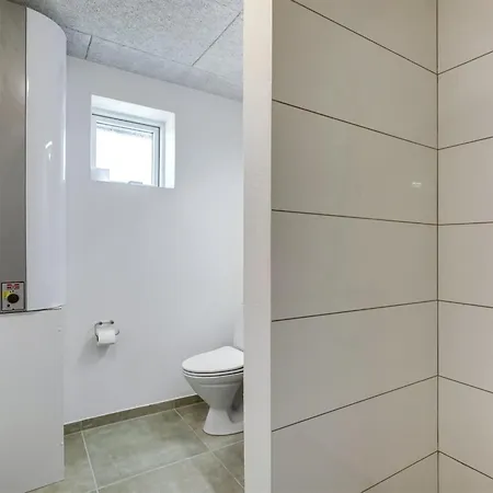 Sunna - 500m From The Sea By Interhome