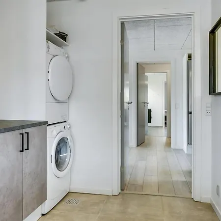 Sunna - 500m From The Sea By Interhome *