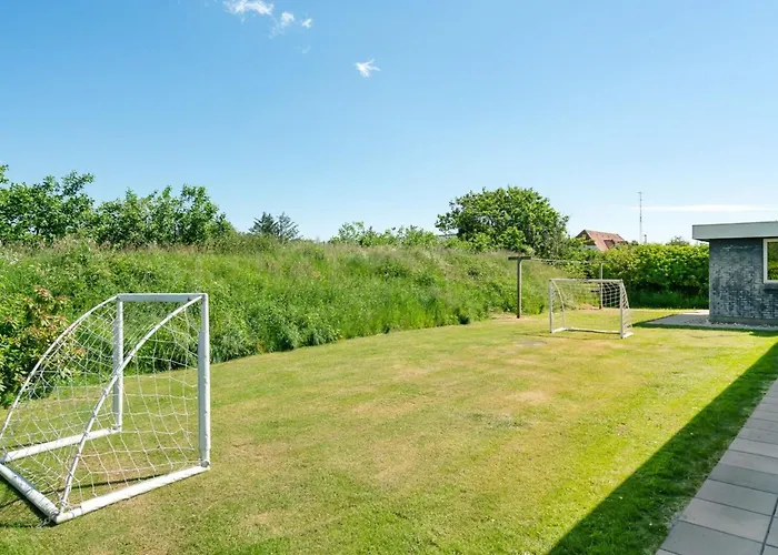 Sunna - 500m From The Sea By Interhome *