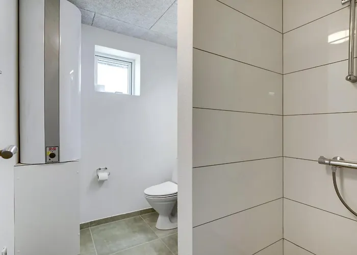 Sunna - 500m From The Sea By Interhome