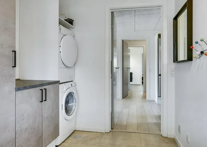 Sunna - 500m From The Sea By Interhome *